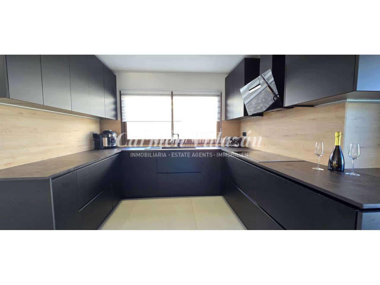 Chalet de 3 habitaciones en Caleta de Fuste en venta con piscina garaje - 795.000 € (Ref: 9604478)