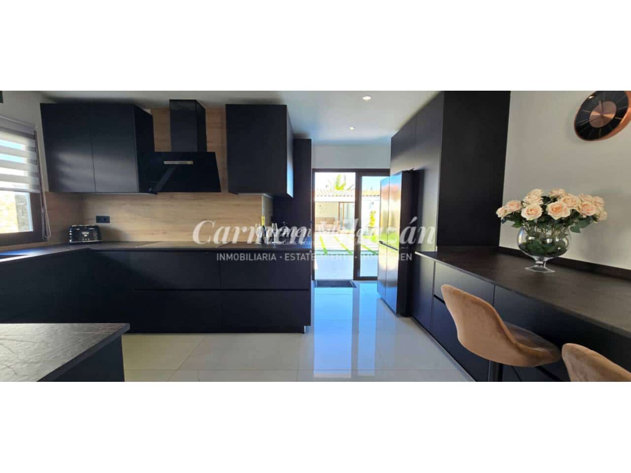 Chalet de 3 habitaciones en Caleta de Fuste en venta con piscina garaje - 795.000 € (Ref: 9604478)