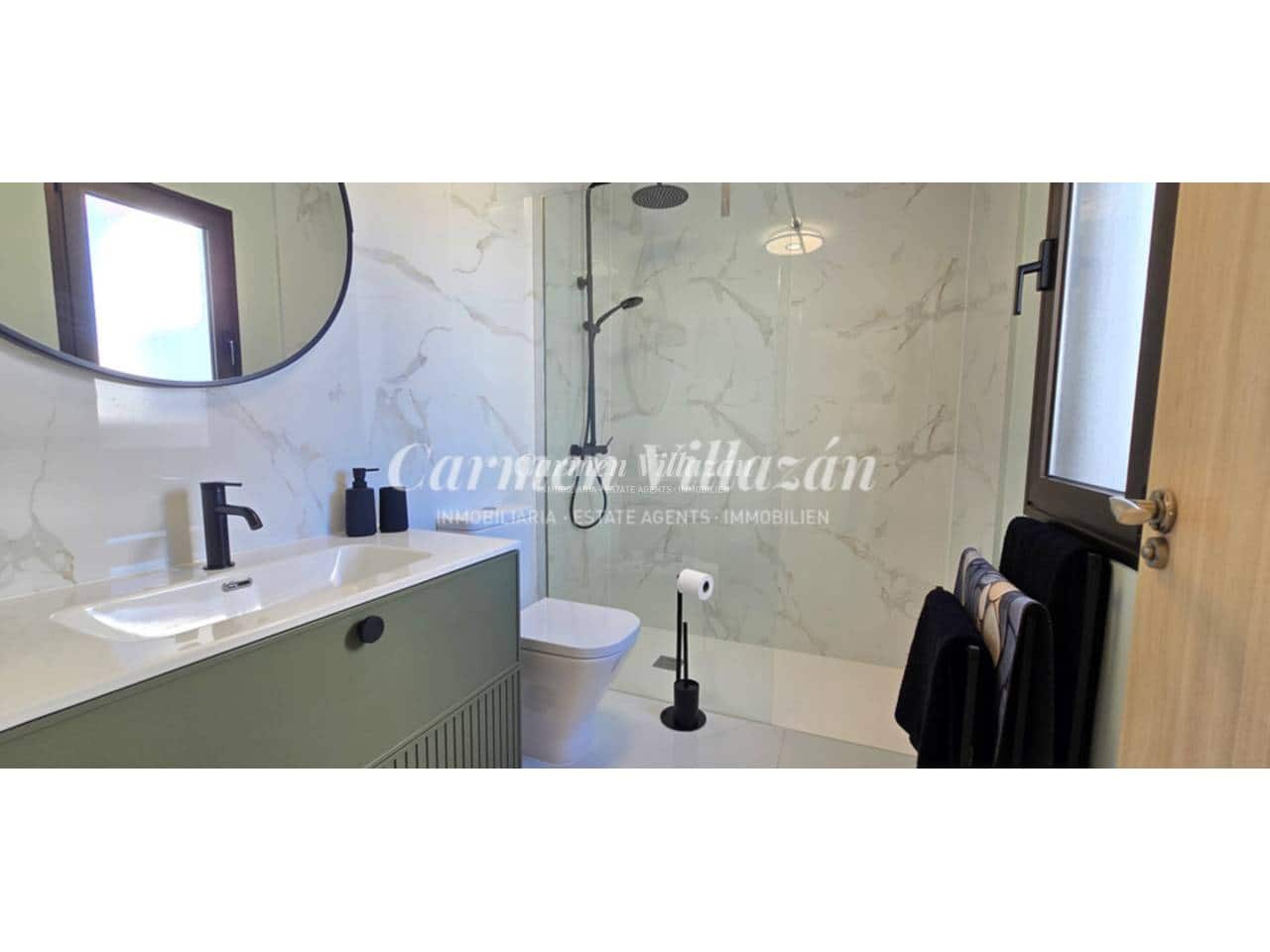 Chalet de 3 habitaciones en Caleta de Fuste en venta con piscina garaje - 795.000 € (Ref: 9604478)