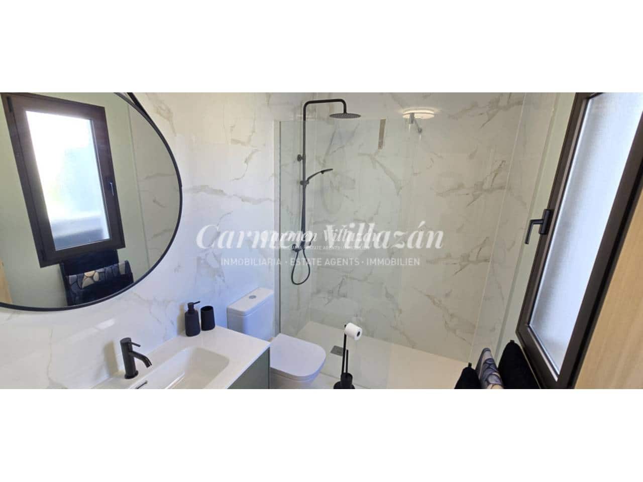 Chalet de 3 habitaciones en Caleta de Fuste en venta con piscina garaje - 795.000 € (Ref: 9604478)