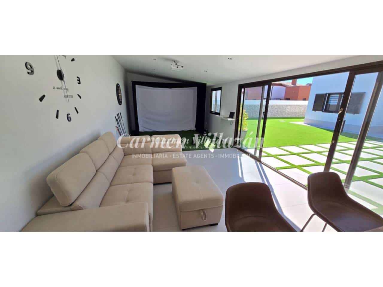 Chalet de 3 habitaciones en Caleta de Fuste en venta con piscina garaje - 795.000 € (Ref: 9604478)