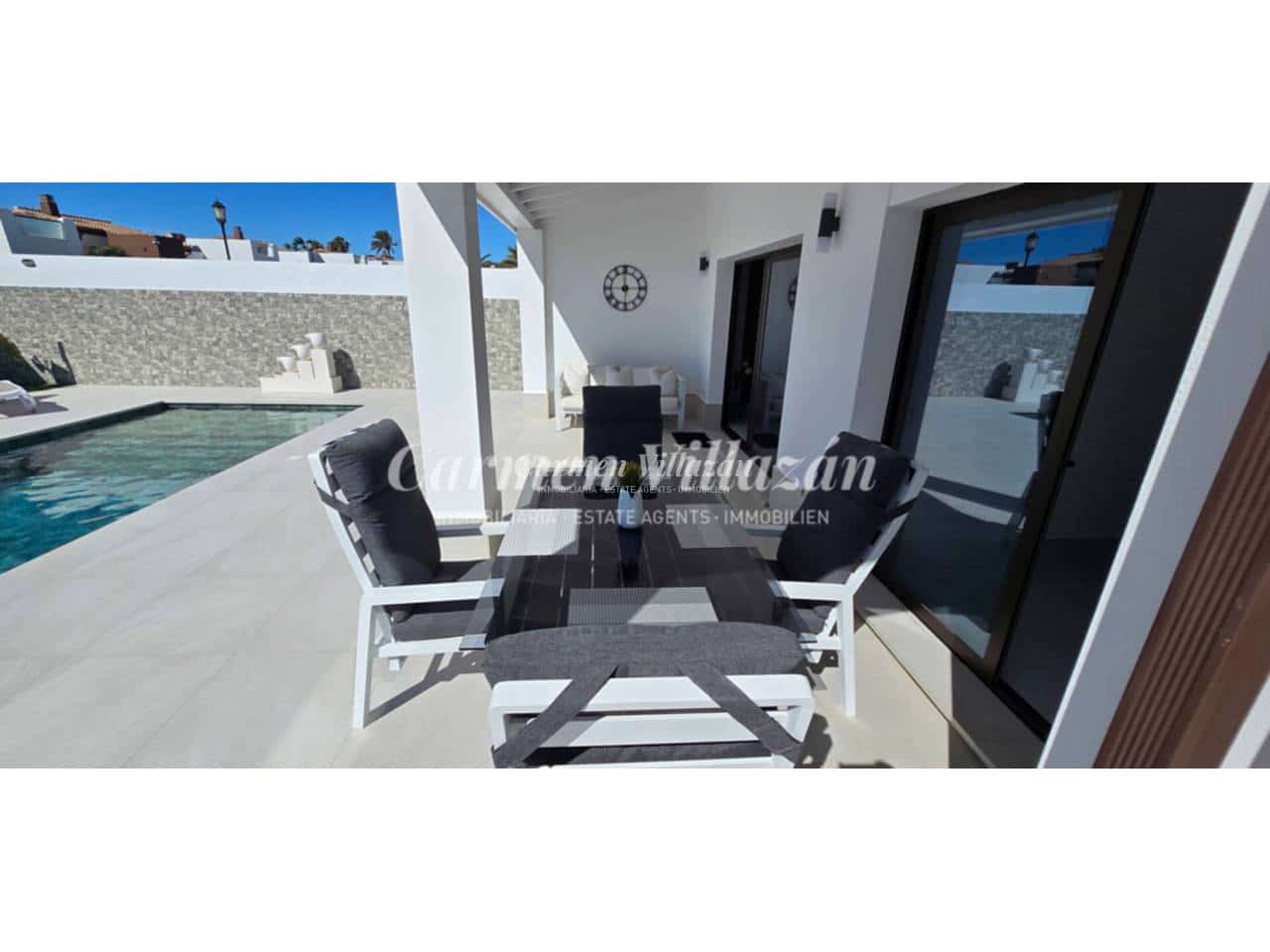 Chalet de 3 habitaciones en Caleta de Fuste en venta con piscina garaje - 795.000 € (Ref: 9604478)