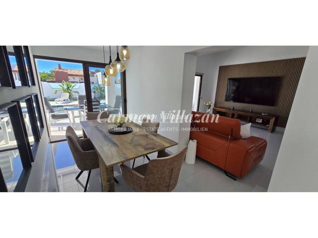 Chalet de 3 habitaciones en Caleta de Fuste, Antigua en venta con piscina garaje - 795.000 € (Ref: 9604478)