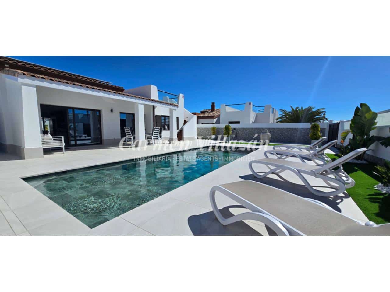 Chalet de 3 habitaciones en Caleta de Fuste en venta con piscina garaje - 795.000 € (Ref: 9604478)