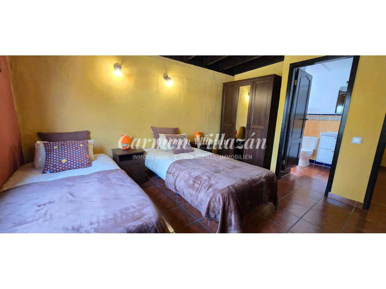 7 soveværelse Villa til salg i Antigua med swimmingpool - € 549.000 (Ref: 9607054)