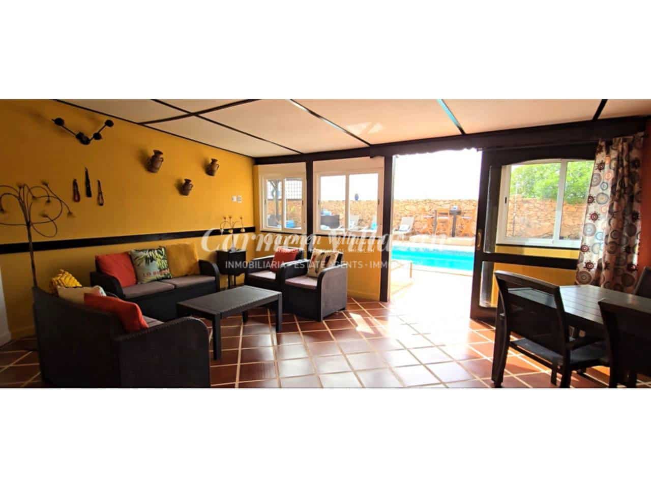 7 soveværelse Villa til salg i Antigua med swimmingpool - € 549.000 (Ref: 9607054)