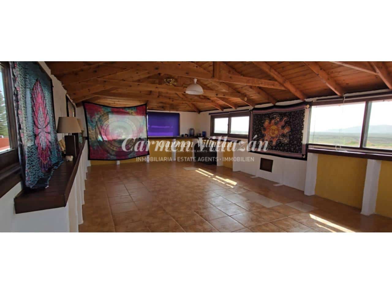 7 soveværelse Villa til salg i Antigua med swimmingpool - € 549.000 (Ref: 9607054)