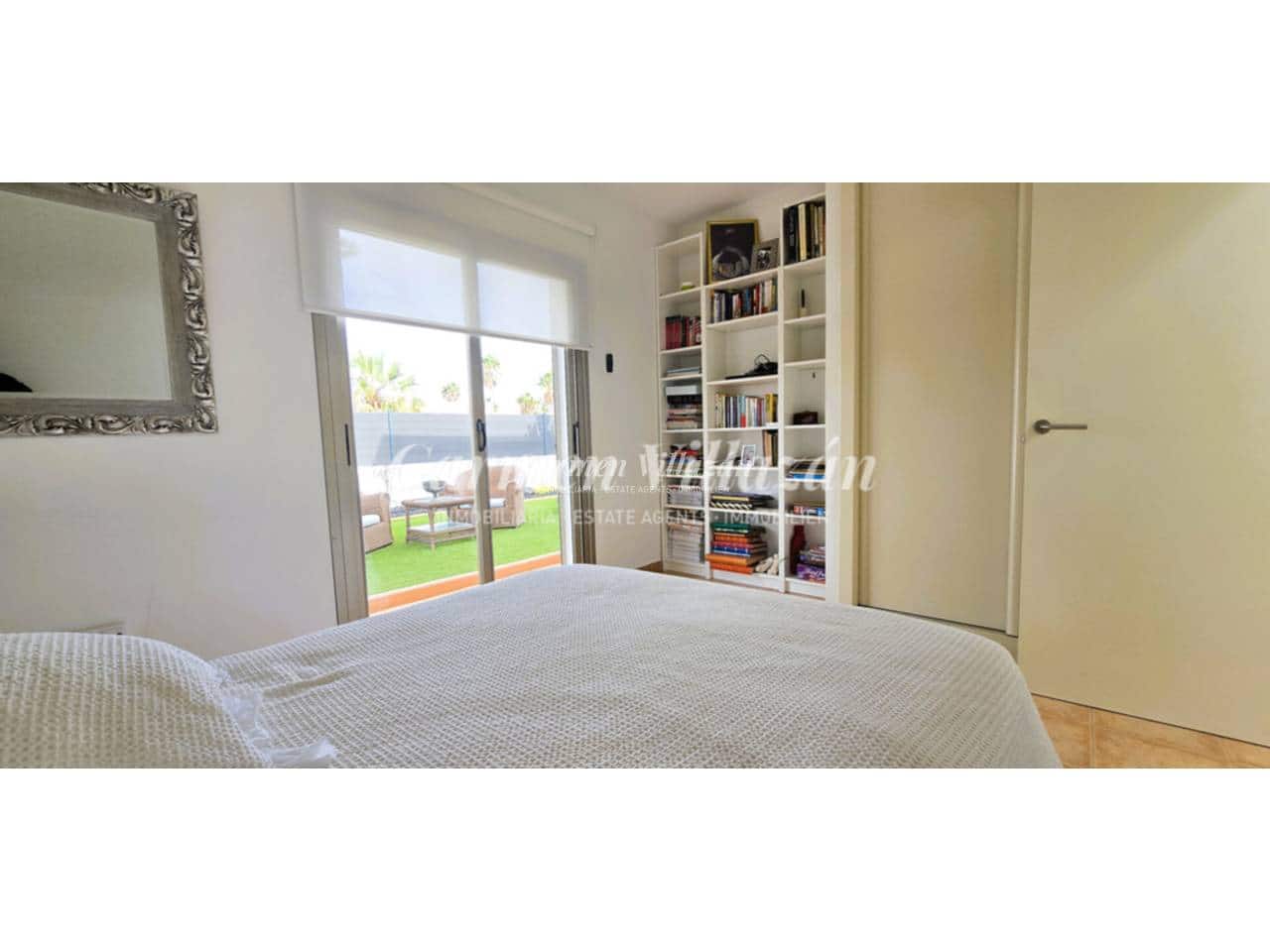 4 bedroom Villa for sale in Caleta de Fuste with pool garage - € 590,000 (Ref: 9614571)