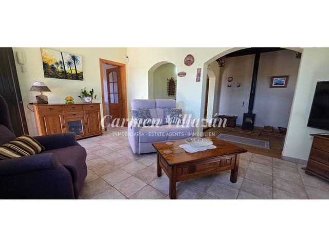 3 bedroom Villa for sale in Antigua with pool - € 335,000 (Ref: 9618596)