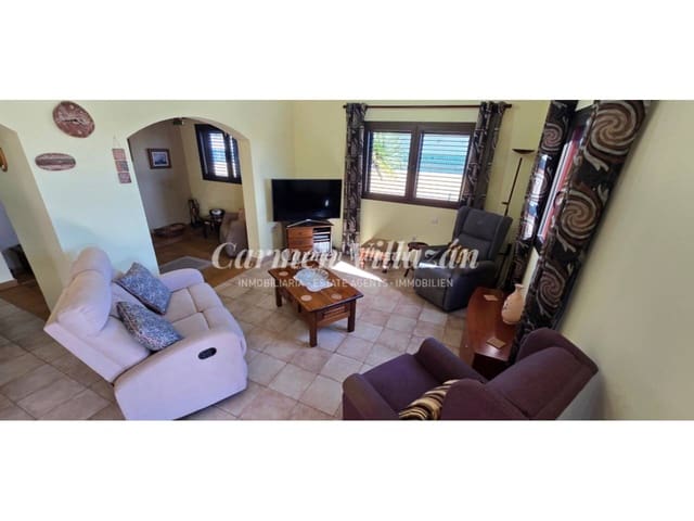 3 bedroom Villa for sale in Antigua with pool - € 335,000 (Ref: 9618596)