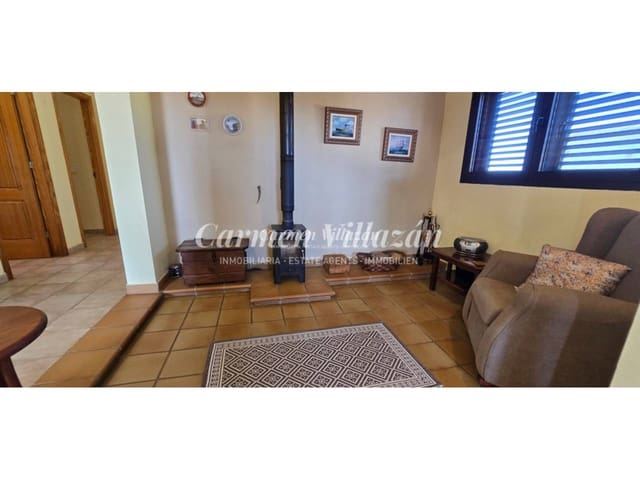 3 bedroom Villa for sale in Antigua with pool - € 335,000 (Ref: 9618596)