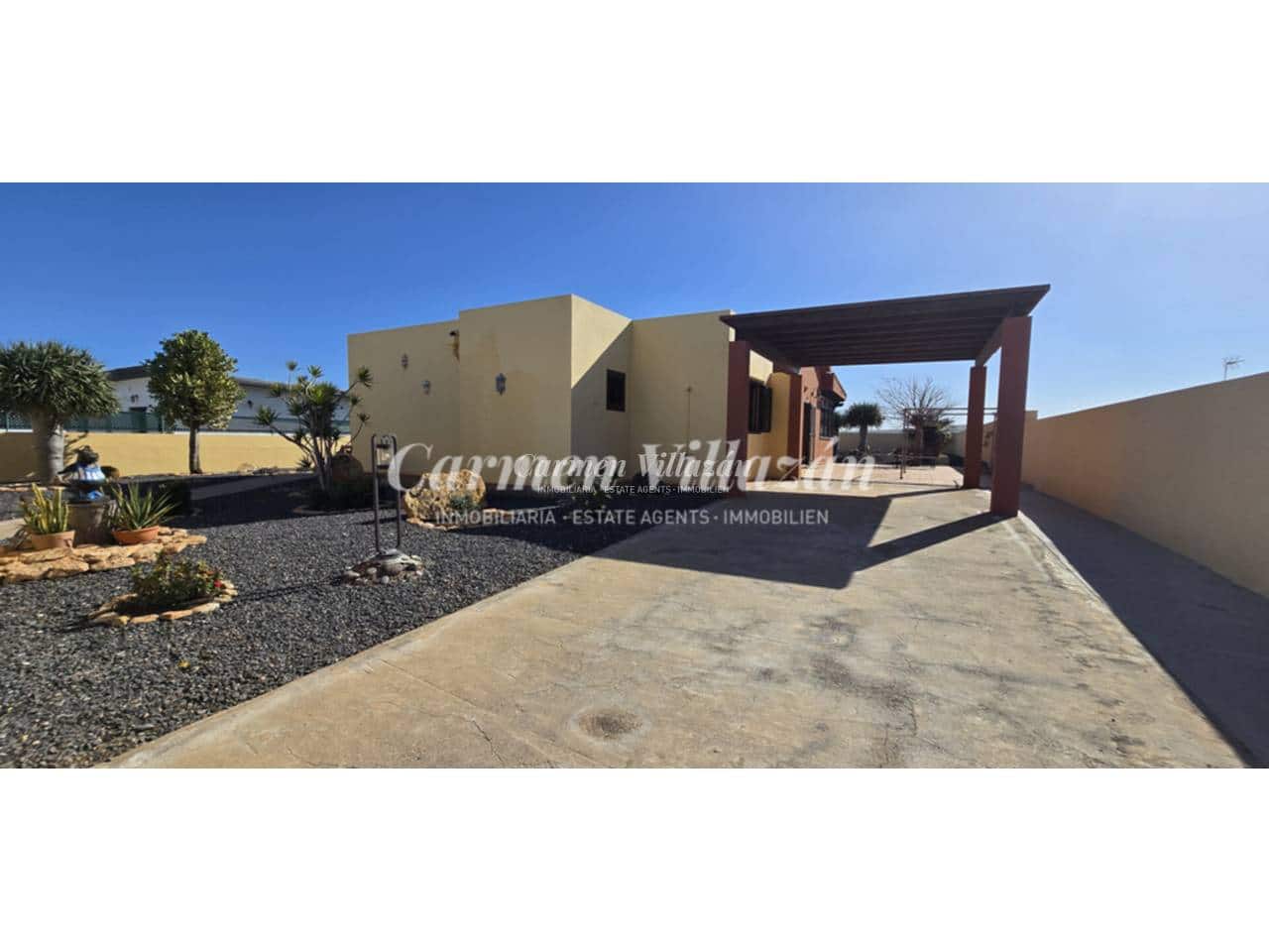 3 soveværelse Villa til salg i Antigua med swimmingpool - € 335.000 (Ref: 9618596)