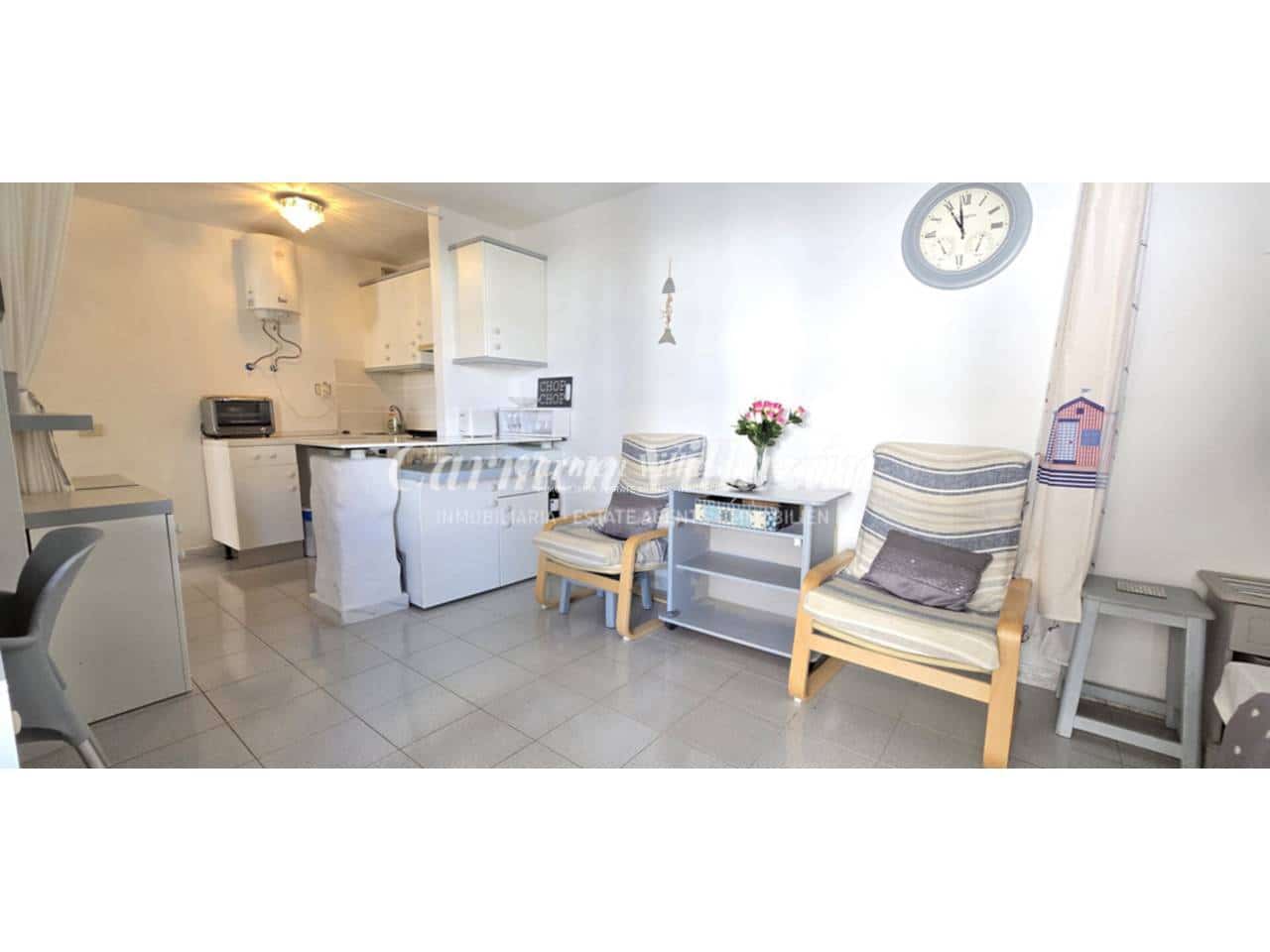 1 slaapkamer Appartement te koop in Caleta de Fuste met zwembad - € 155.000 (Ref: 9657884)