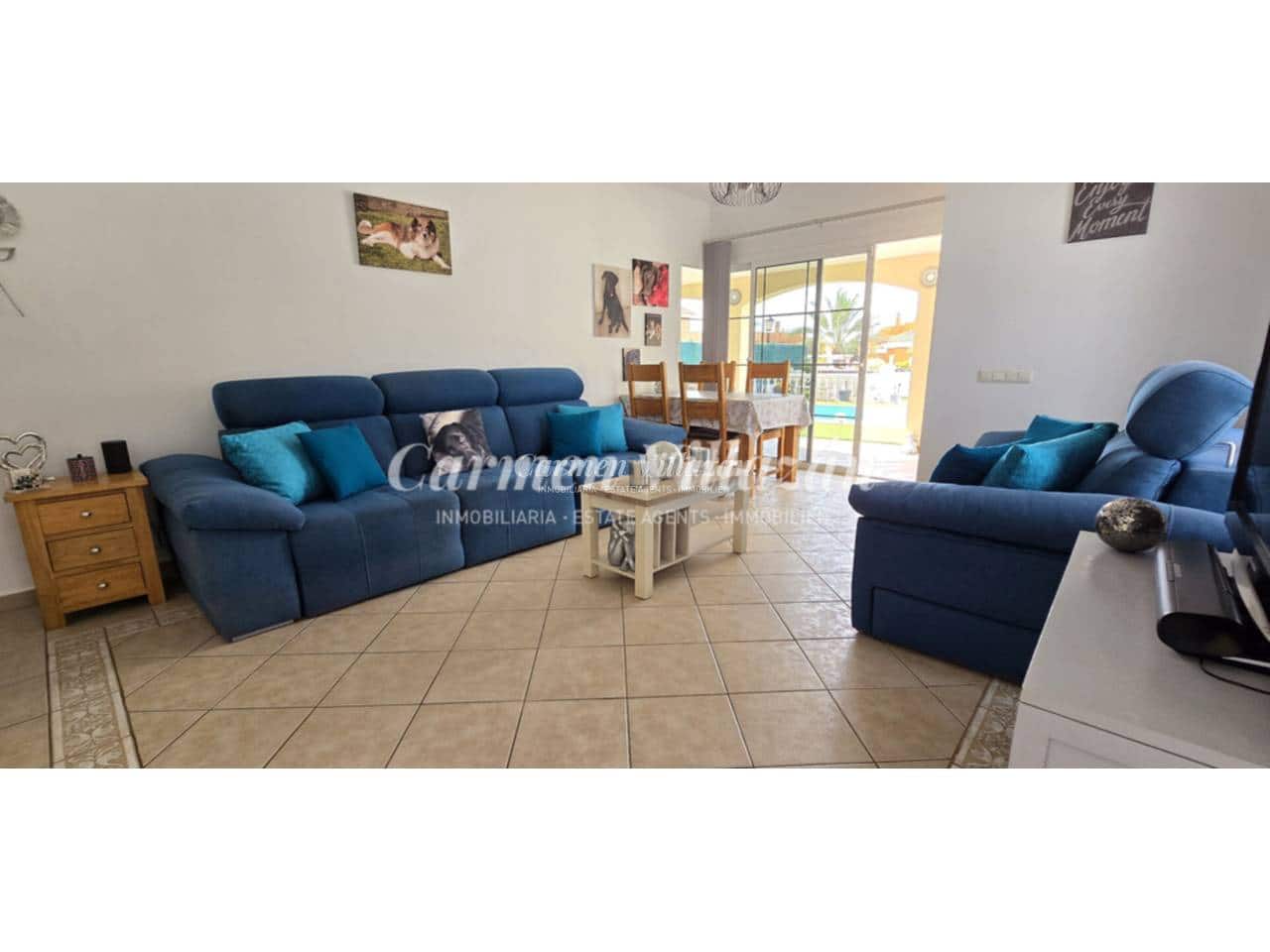 3 bedroom Villa for sale in Caleta de Fuste with pool garage - € 510,000 (Ref: 9657885)