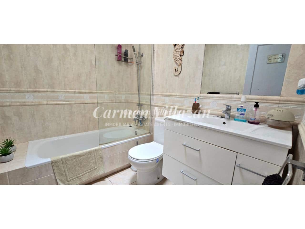 3 bedroom Villa for sale in Caleta de Fuste with pool garage - € 510,000 (Ref: 9657885)