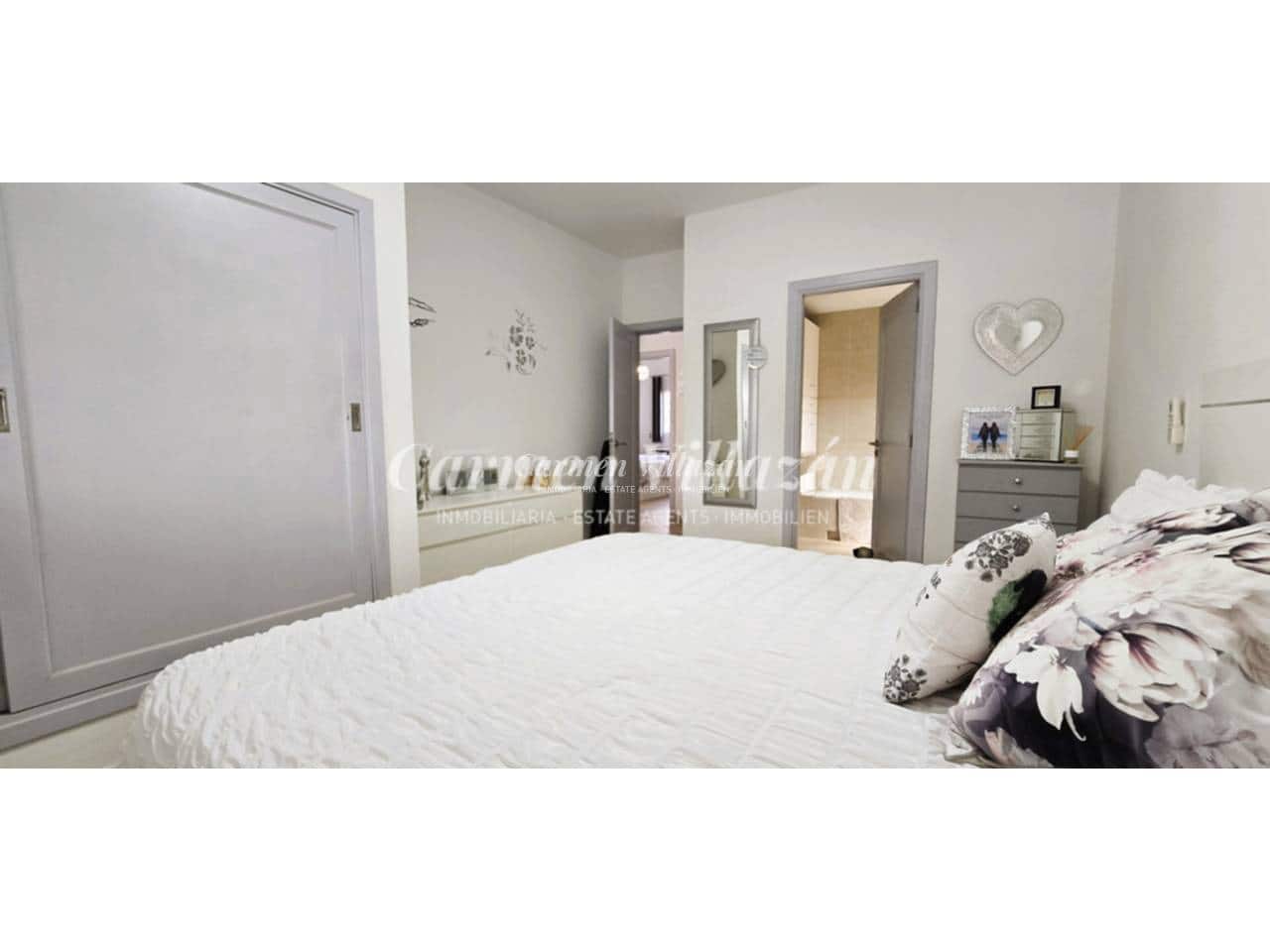 3 bedroom Villa for sale in Caleta de Fuste with pool garage - € 510,000 (Ref: 9657885)