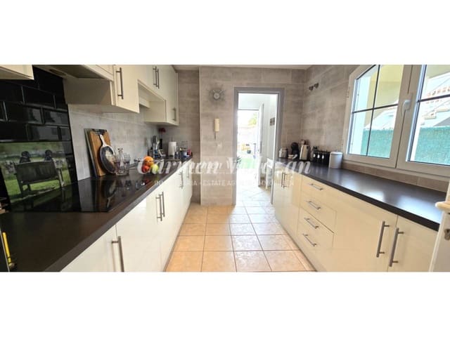 3 camera da letto Villa in vendita in Caleta de Fuste, Antigua con piscina garage - 510.000 € (Rif: 9657885)