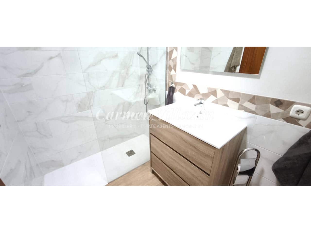 2 slaapkamer Bungalow te koop in Caleta de Fuste met zwembad - € 320.000 (Ref: 9669770)