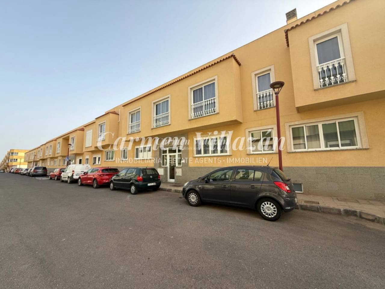 2 bedroom Flat for sale in Puerto del Rosario with garage - € 165,000 (Ref: 9679374)