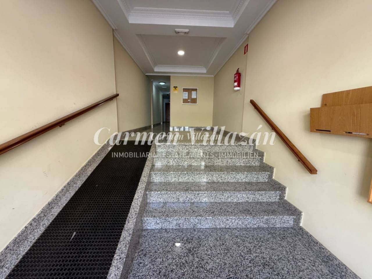 2 bedroom Flat for sale in Puerto del Rosario with garage - € 165,000 (Ref: 9679374)