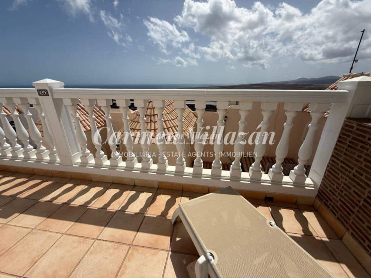 2 bedroom Apartment for sale in Caleta de Fuste - € 265,000 (Ref: 9689929)