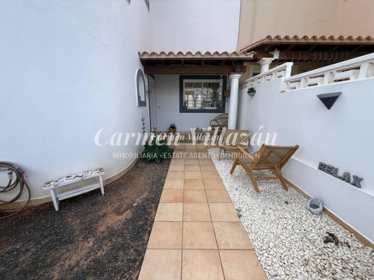 2 bedroom Apartment for sale in Caleta de Fuste - € 265,000 (Ref: 9689929)