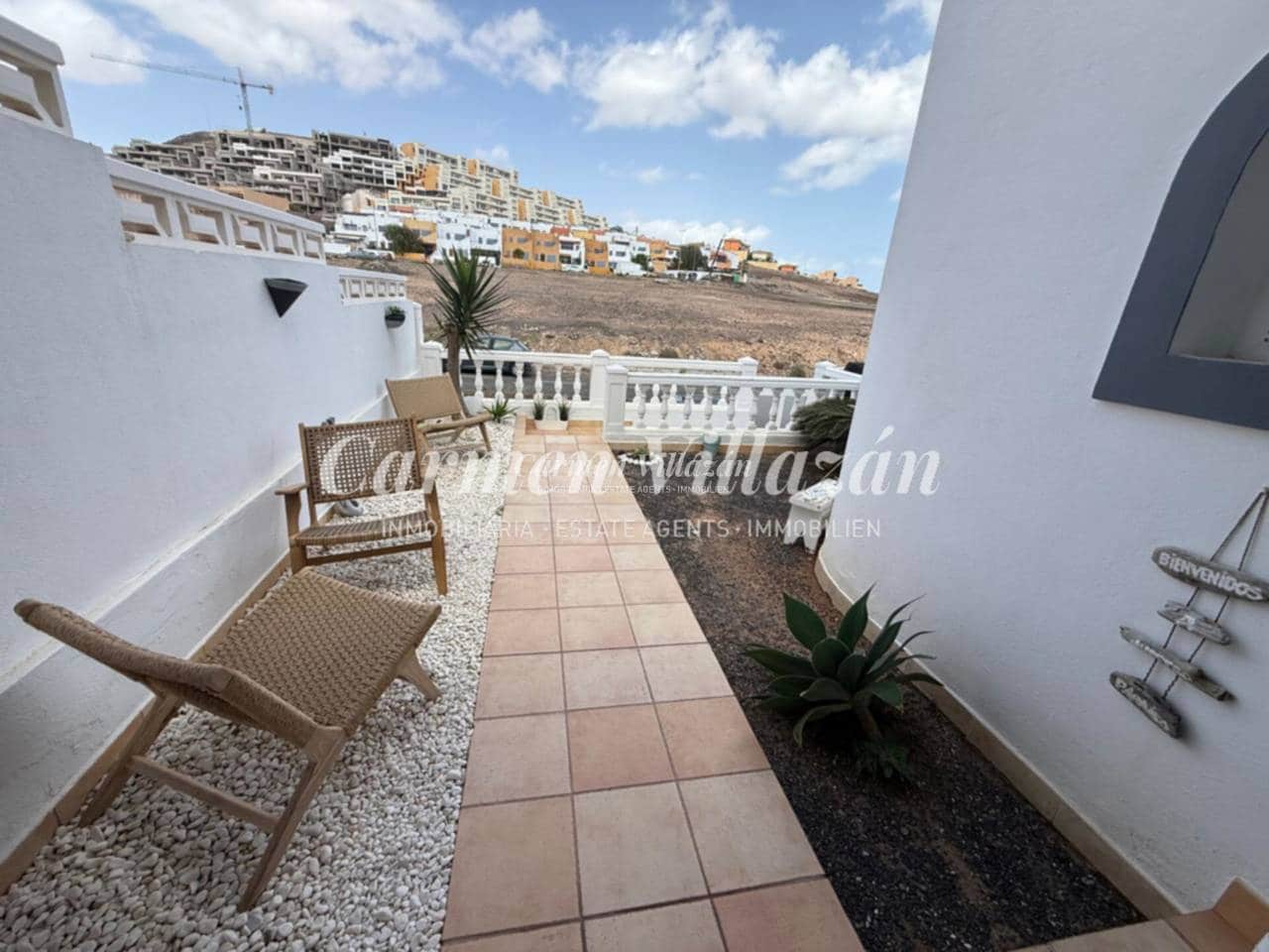 2 bedroom Apartment for sale in Caleta de Fuste - € 265,000 (Ref: 9689929)