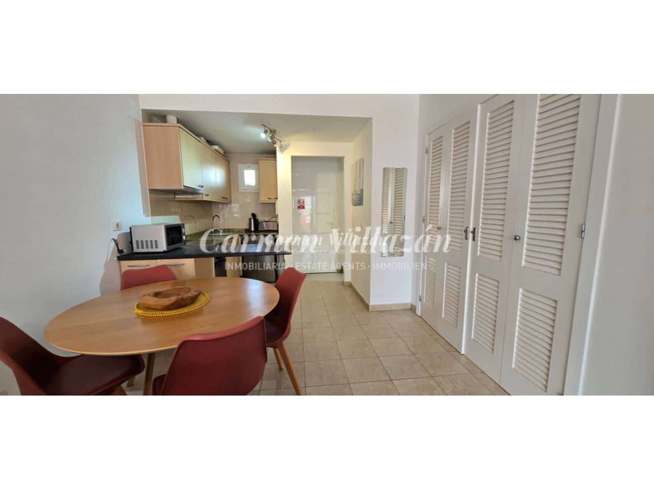 2 bedroom Apartment for sale in Caleta de Fuste with pool garage - € 215,000 (Ref: 9731564)