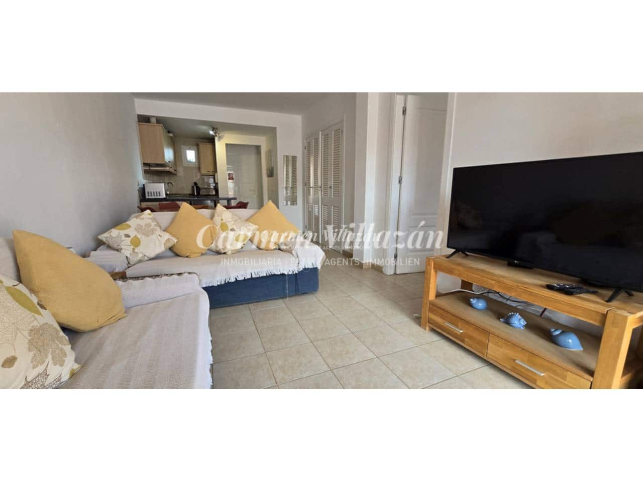 2 bedroom Apartment for sale in Caleta de Fuste with pool garage - € 215,000 (Ref: 9731564)