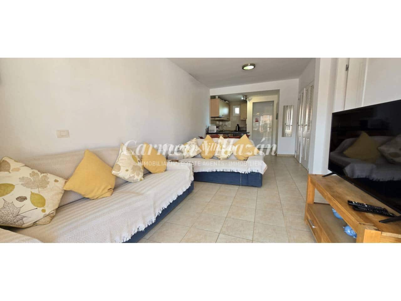 2 bedroom Apartment for sale in Caleta de Fuste with pool garage - € 215,000 (Ref: 9731564)