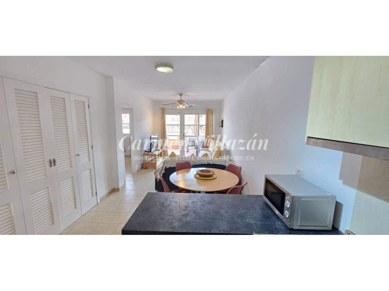 2 bedroom Apartment for sale in Caleta de Fuste with pool garage - € 215,000 (Ref: 9731564)