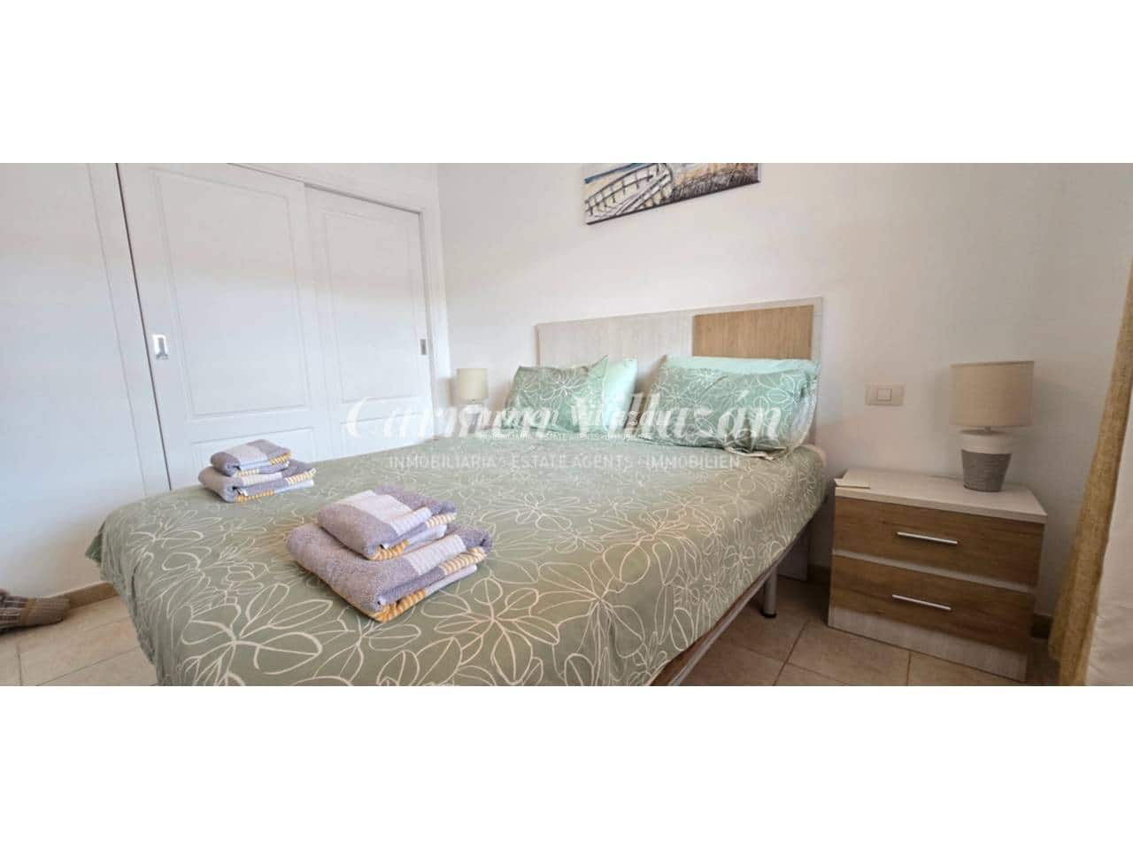 2 bedroom Apartment for sale in Caleta de Fuste with pool garage - € 215,000 (Ref: 9731564)