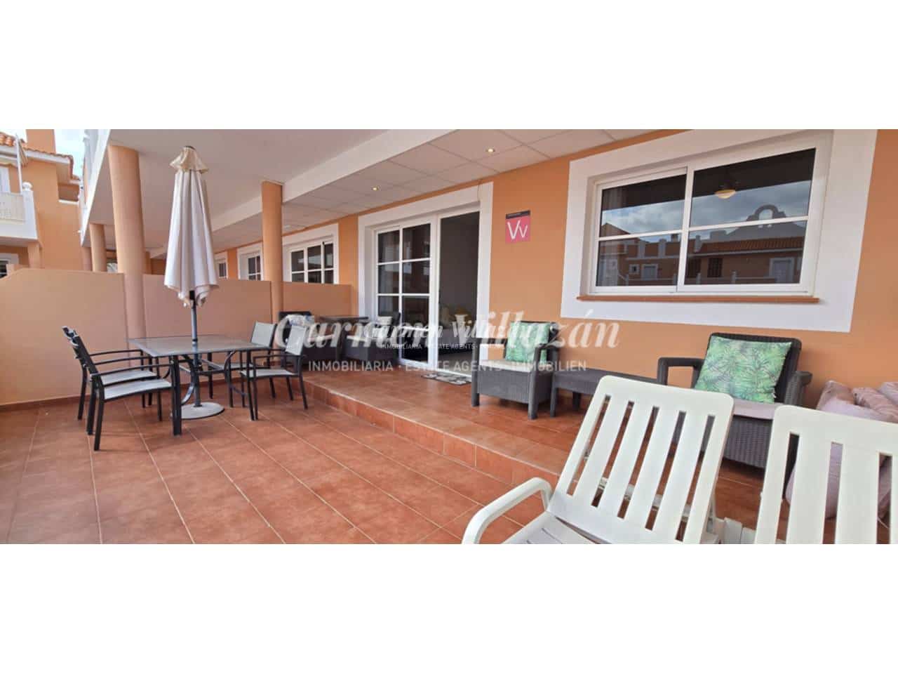 2 bedroom Apartment for sale in Caleta de Fuste with pool garage - € 215,000 (Ref: 9731564)