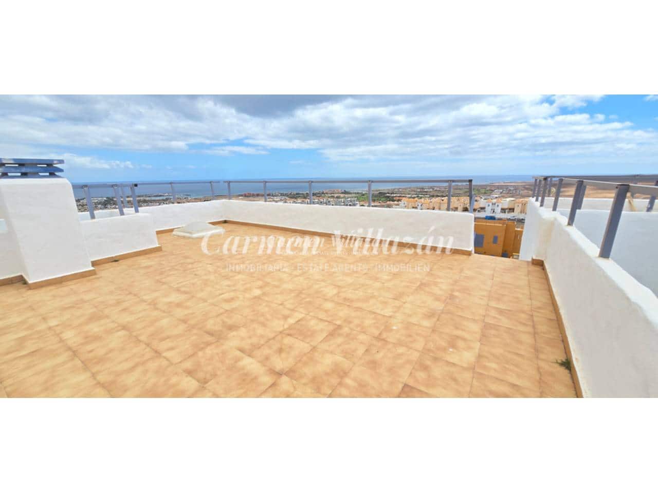 2 soverom Leilighet til salgs i Caleta de Fuste med svømmebasseng garasje - € 218 000 (Ref: 9758319)