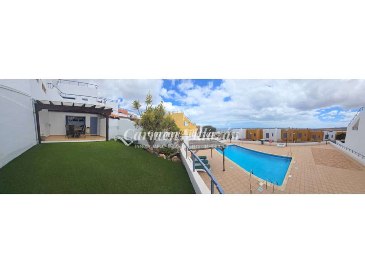 2 soverom Leilighet til salgs i Caleta de Fuste med svømmebasseng garasje - € 218 000 (Ref: 9758319)