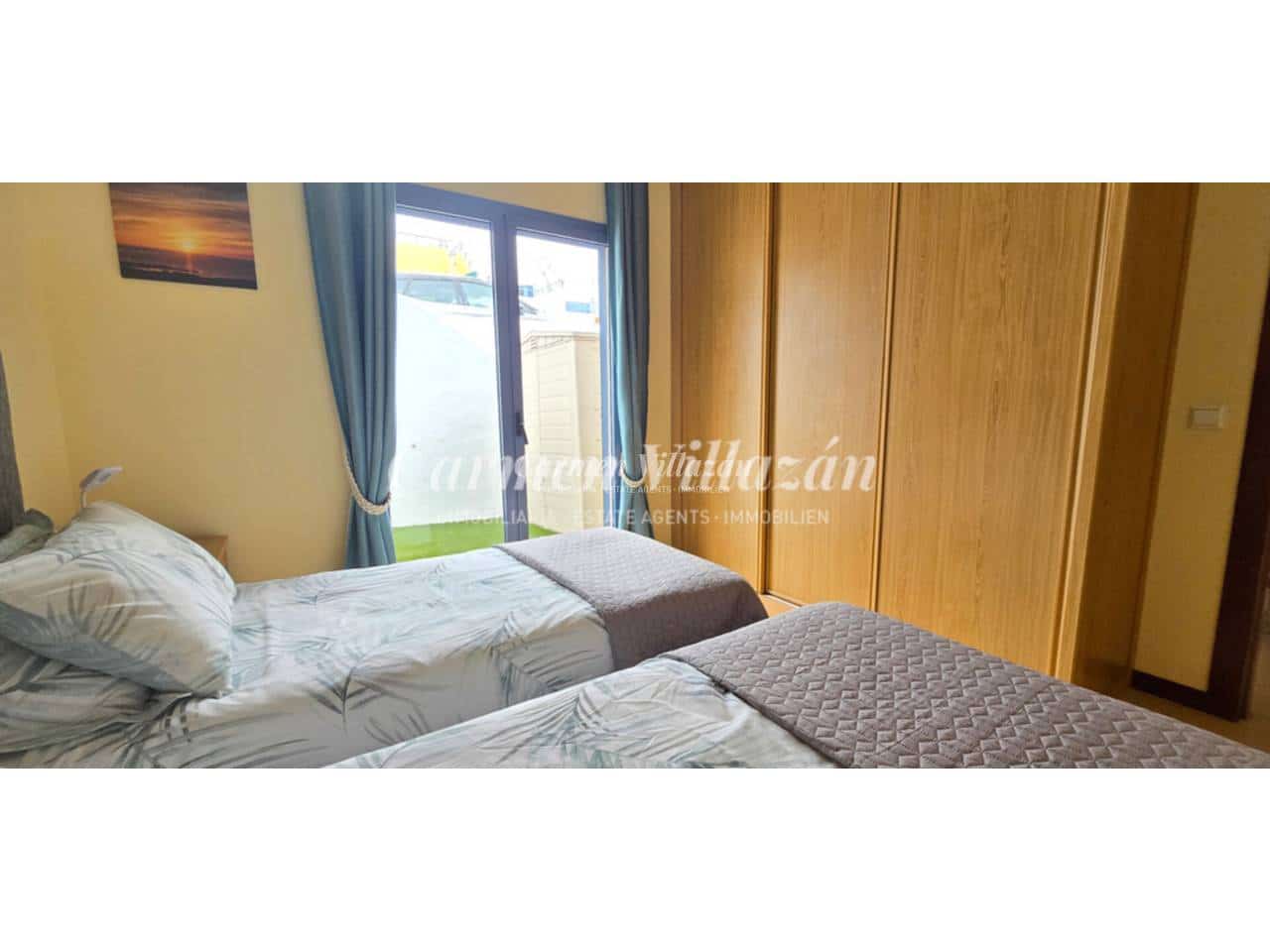 2 soverom Leilighet til salgs i Caleta de Fuste med svømmebasseng garasje - € 218 000 (Ref: 9758319)