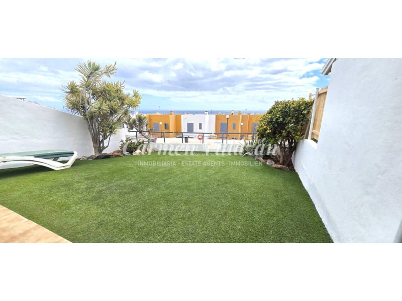 2 soverom Leilighet til salgs i Caleta de Fuste med svømmebasseng garasje - € 218 000 (Ref: 9758319)