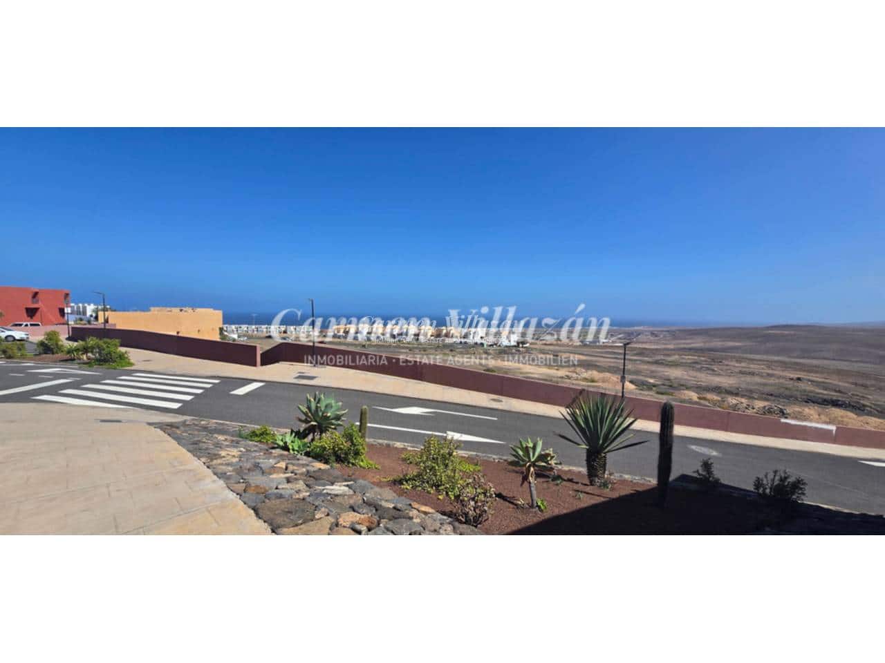 3 slaapkamer Appartement te koop in Caleta de Fuste met zwembad garage - € 300.000 (Ref: 9782913)