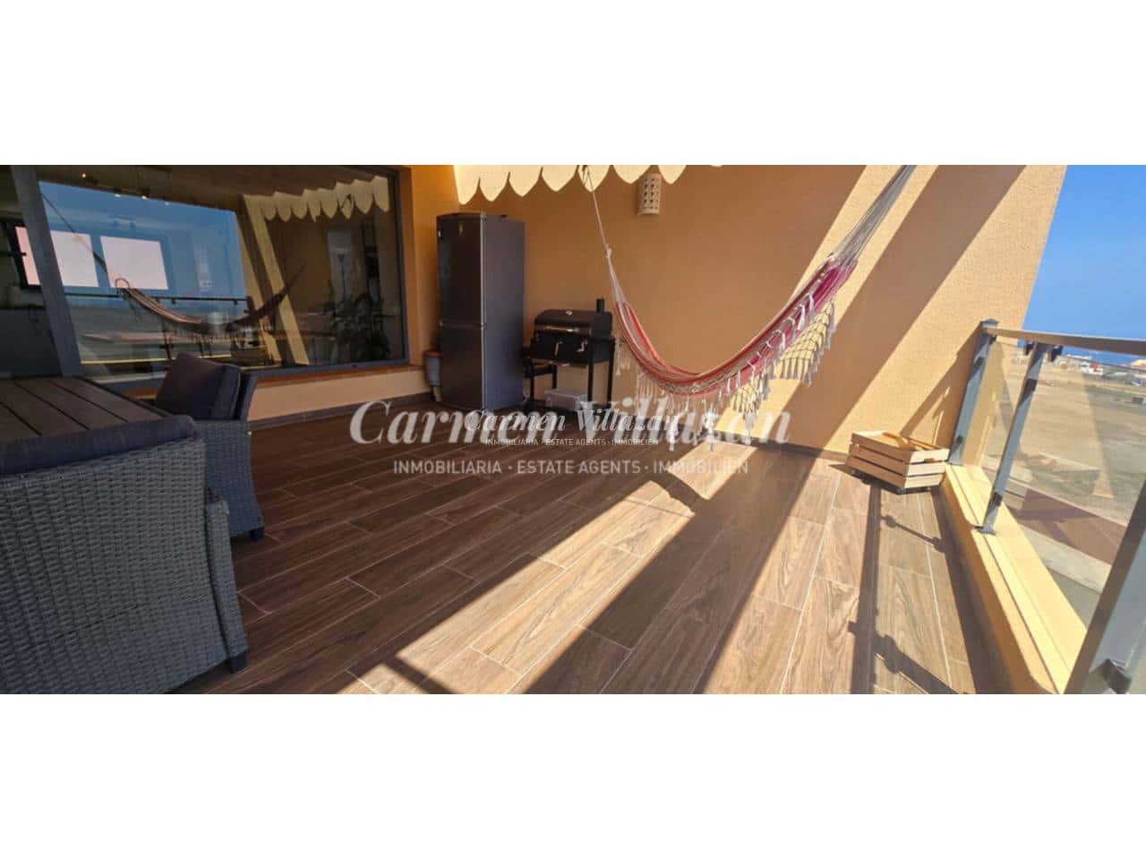 3 slaapkamer Appartement te koop in Caleta de Fuste met zwembad garage - € 300.000 (Ref: 9782913)