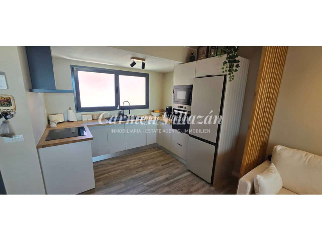 3 slaapkamer Appartement te koop in Caleta de Fuste met zwembad garage - € 300.000 (Ref: 9782913)