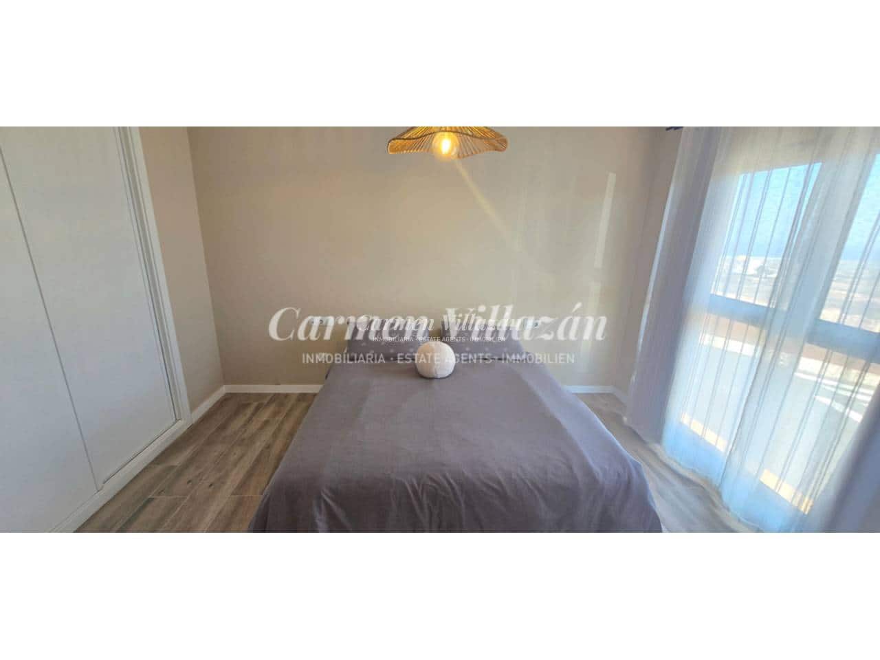 3 slaapkamer Appartement te koop in Caleta de Fuste met zwembad garage - € 300.000 (Ref: 9782913)