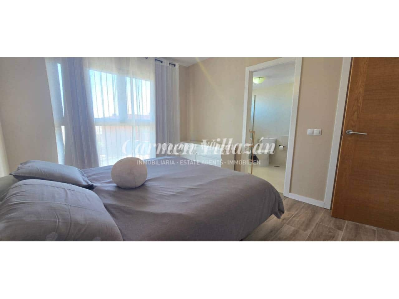 3 slaapkamer Appartement te koop in Caleta de Fuste met zwembad garage - € 300.000 (Ref: 9782913)