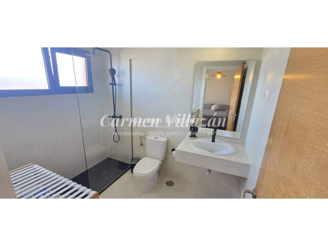 3 slaapkamer Appartement te koop in Caleta de Fuste met zwembad garage - € 300.000 (Ref: 9782913)