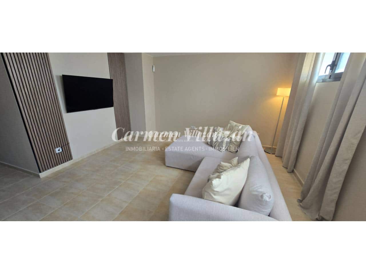 3 slaapkamer Appartement te koop in Caleta de Fuste met zwembad garage - € 300.000 (Ref: 9782913)