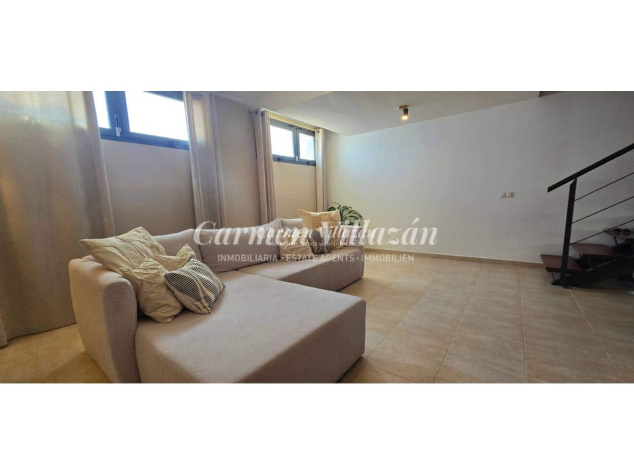 3 slaapkamer Appartement te koop in Caleta de Fuste met zwembad garage - € 300.000 (Ref: 9782913)