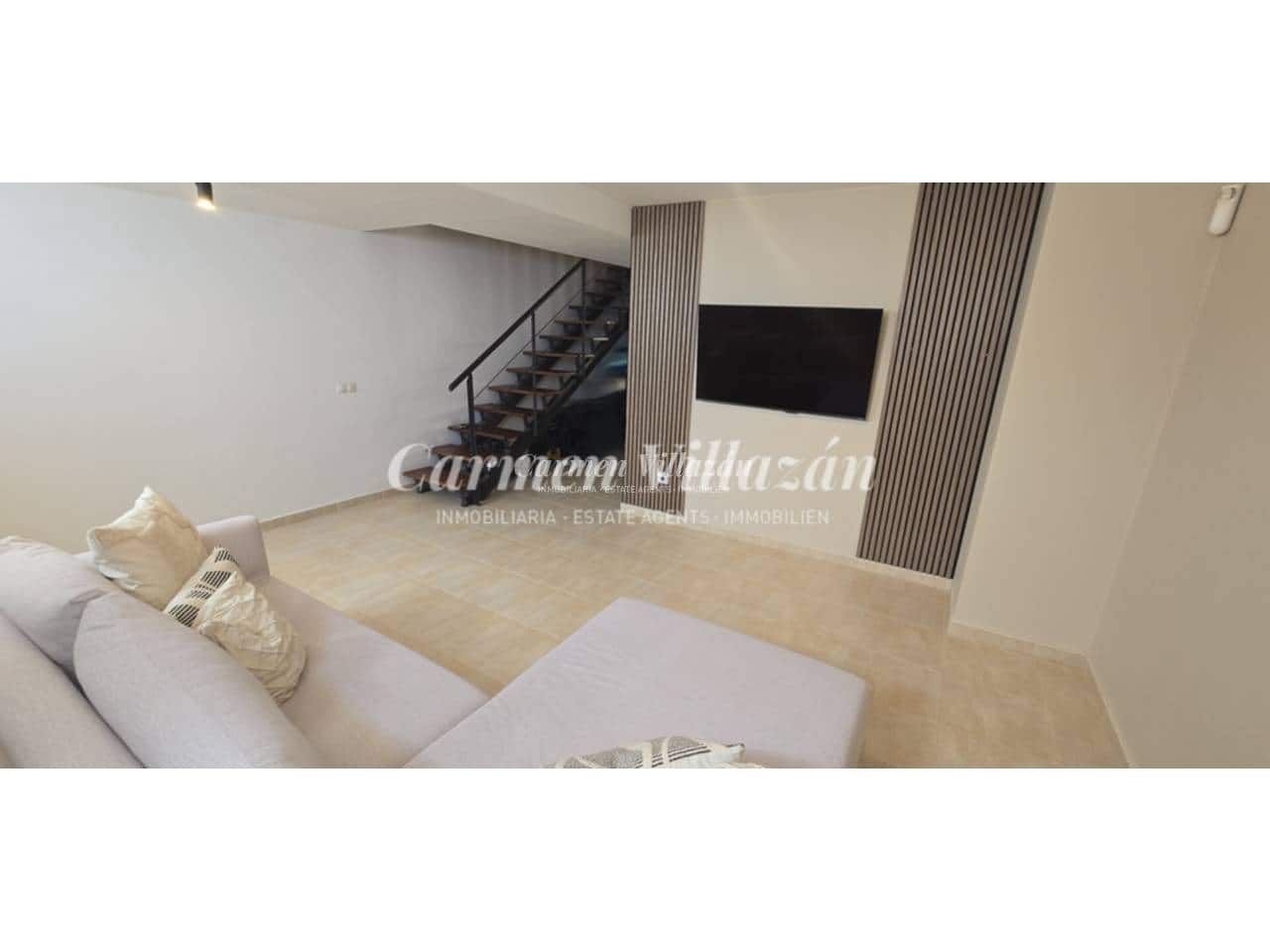 3 slaapkamer Appartement te koop in Caleta de Fuste met zwembad garage - € 300.000 (Ref: 9782913)