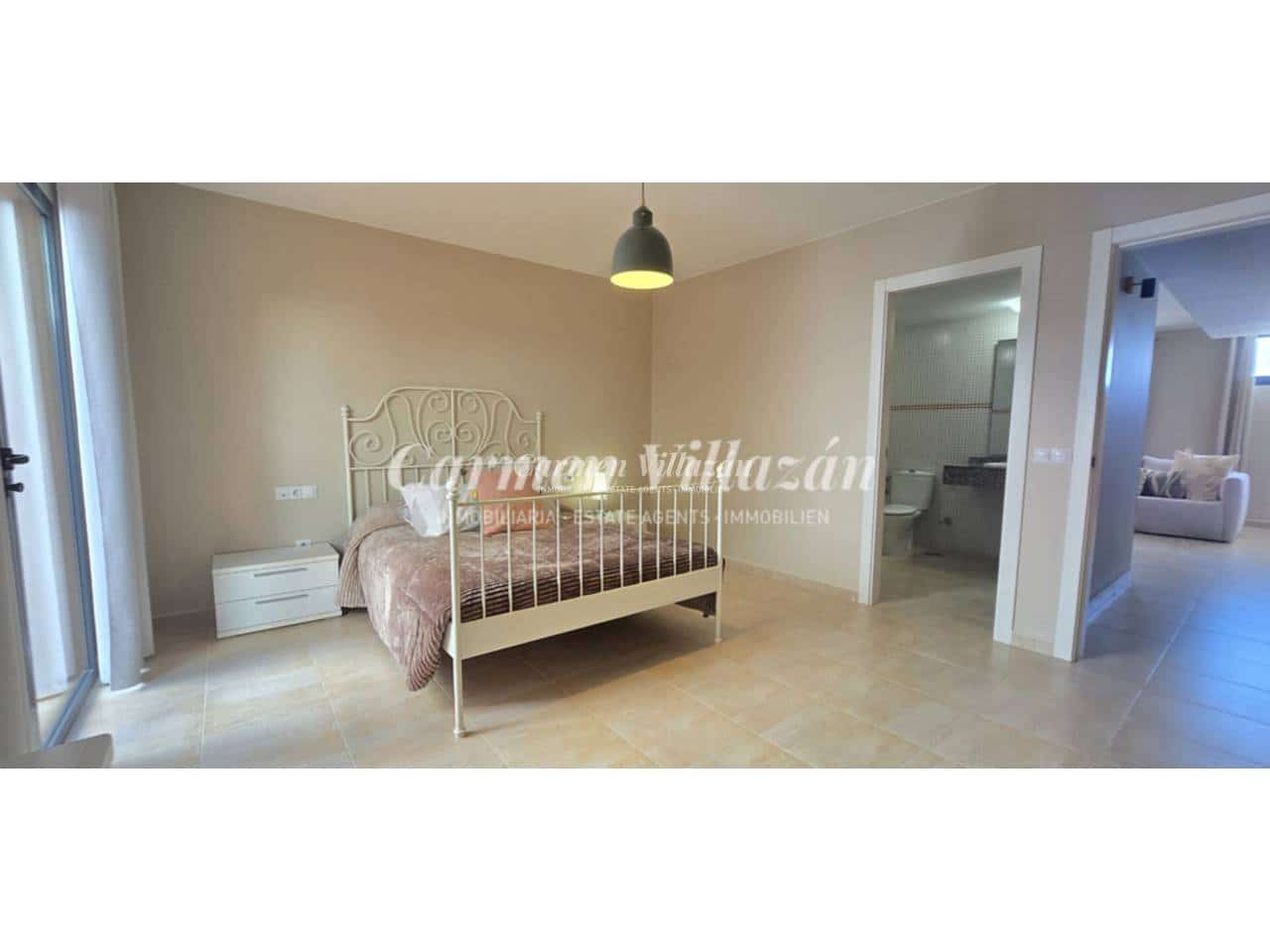 3 slaapkamer Appartement te koop in Caleta de Fuste met zwembad garage - € 300.000 (Ref: 9782913)