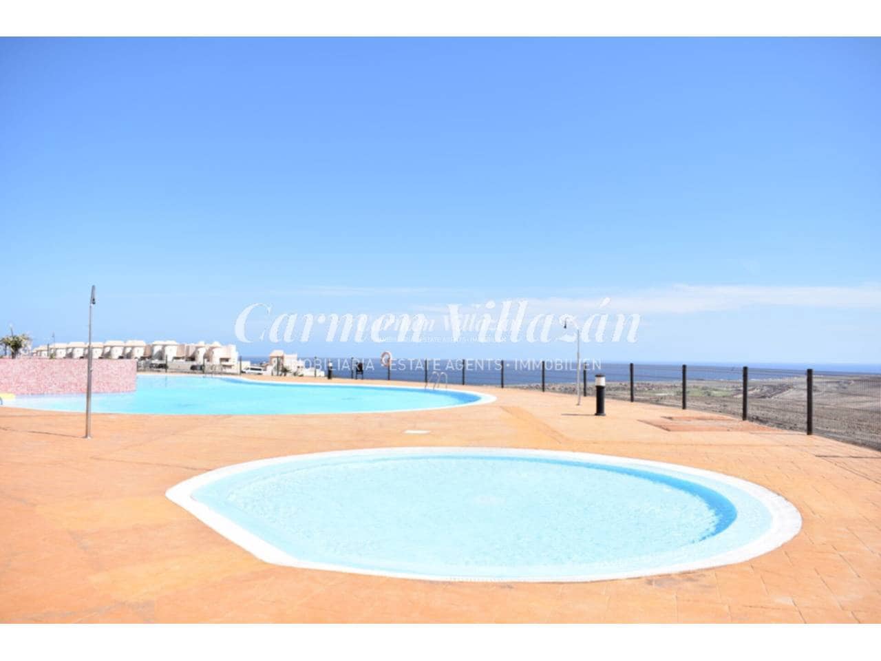 3 slaapkamer Appartement te koop in Caleta de Fuste met zwembad garage - € 300.000 (Ref: 9782913)