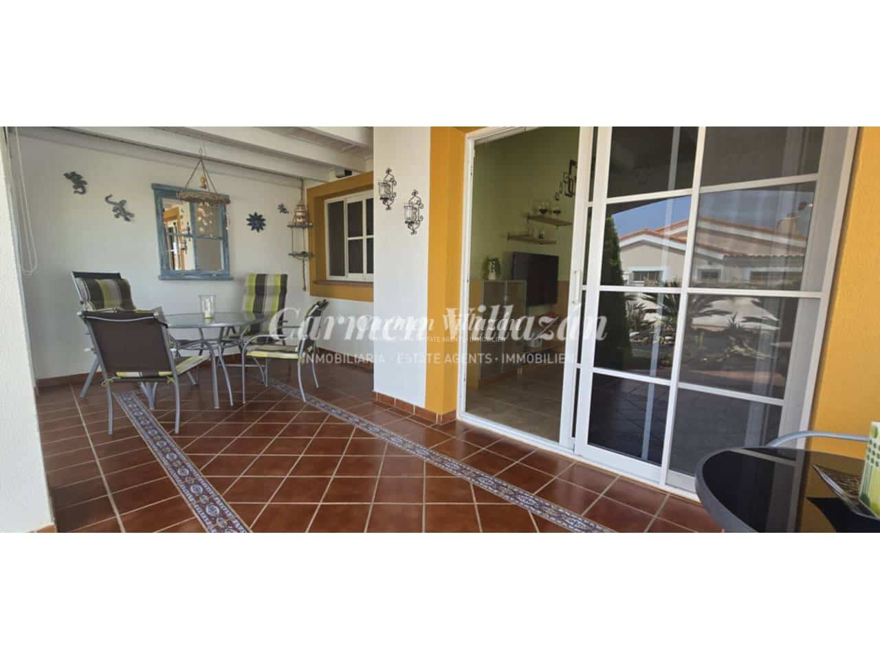 2 bedroom Bungalow for sale in Antigua with pool garage - € 287,000 (Ref: 9790039)