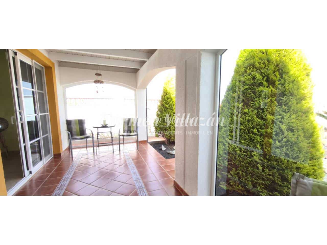 2 bedroom Bungalow for sale in Antigua with pool garage - € 287,000 (Ref: 9790039)